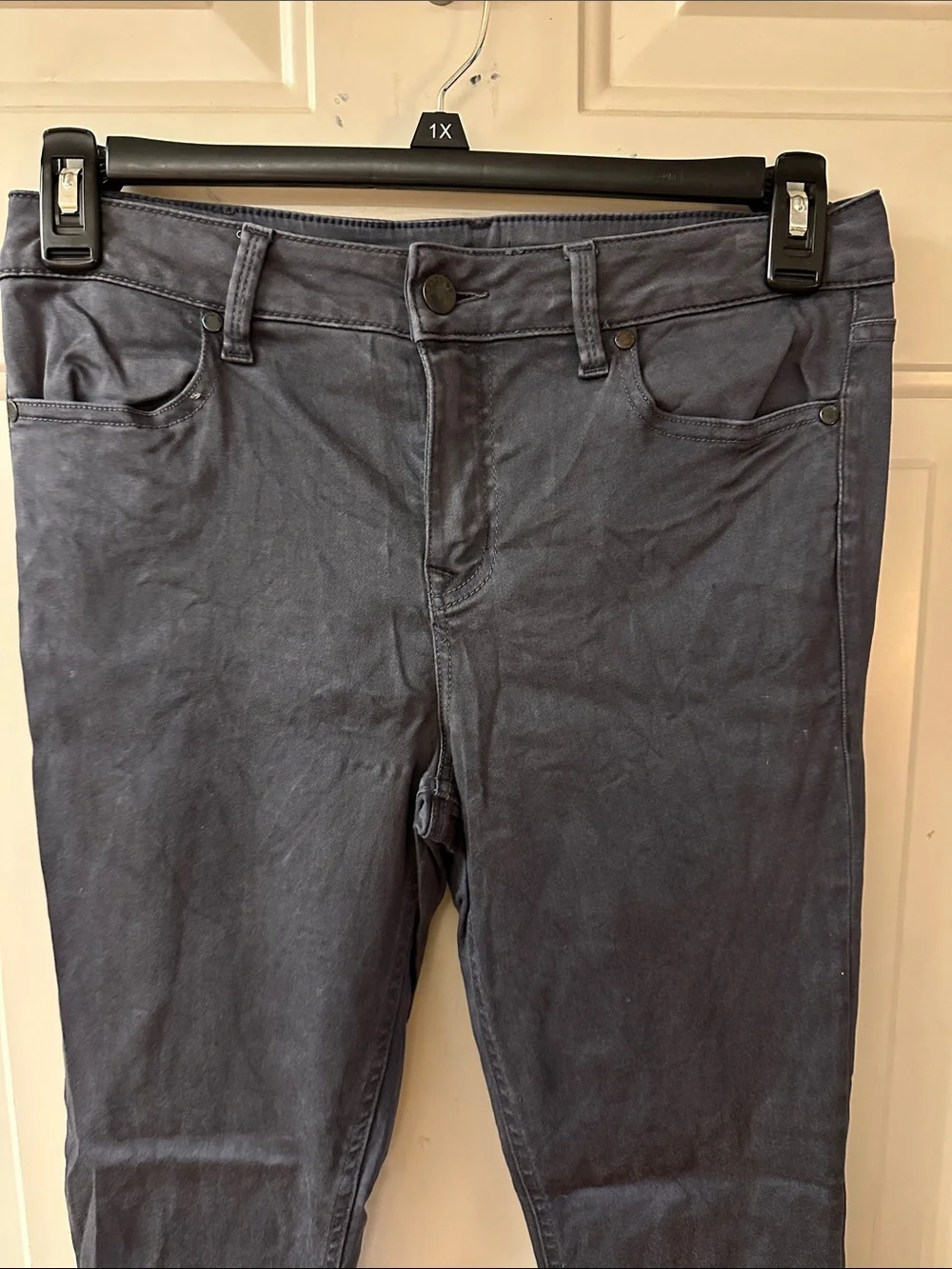 Level 99 Women’s Skinny Pants in Slate Gray - Picture 2 of 8